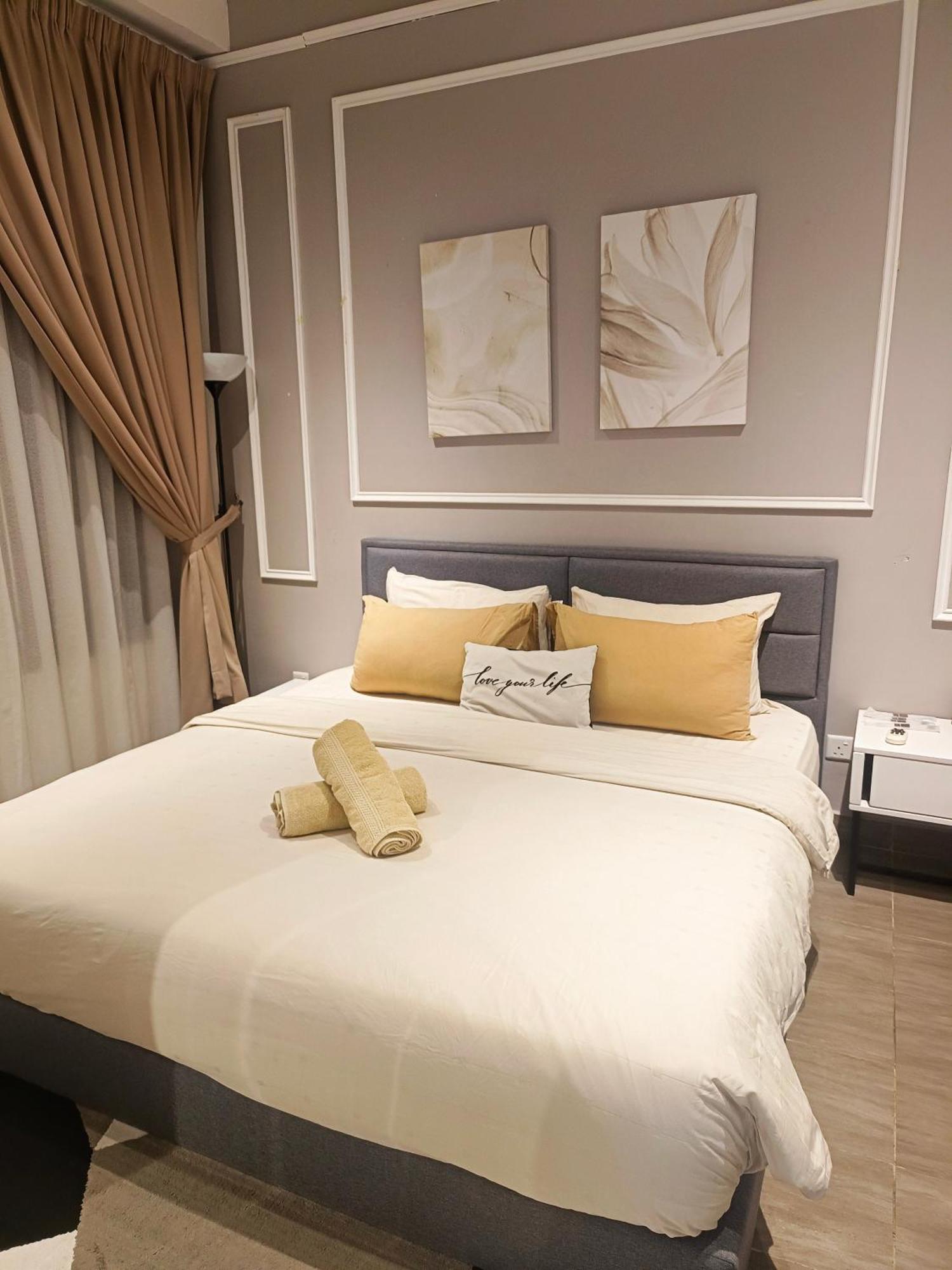 One Bedroom Troika Kota Bharu By Aghome, Modern Design Ngoại thất bức ảnh