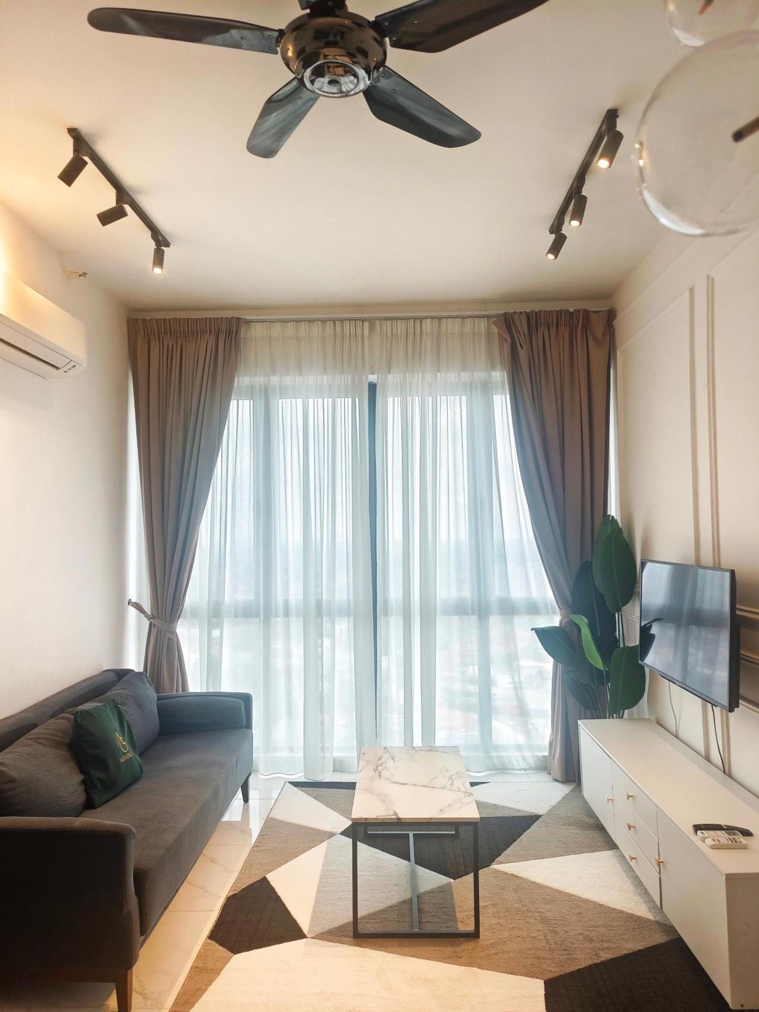 One Bedroom Troika Kota Bharu By Aghome, Modern Design Ngoại thất bức ảnh